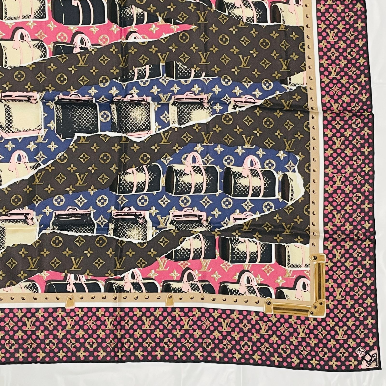 美品 LOUIS VUITTON ルイヴィトン ウォールペーパー モノグラム 