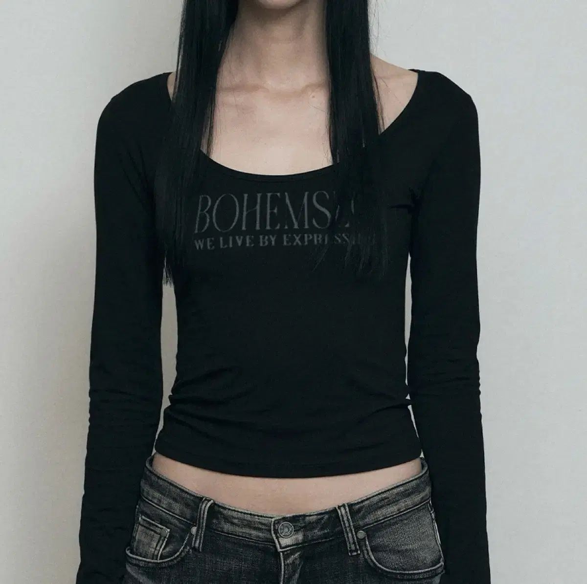 BOHEMSEO bohemian seoul Tシャツ BOHEMIAN SEOUL】BOHEMSEO FUNKY SCOOP NECK TEE SCRIBBLE