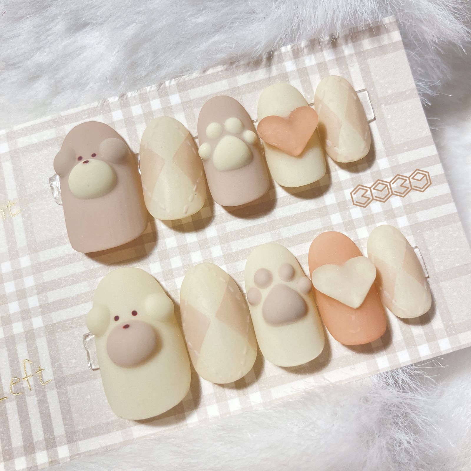 ネイルチップ くまちゃん チェック柄 肉球 - メルカリ