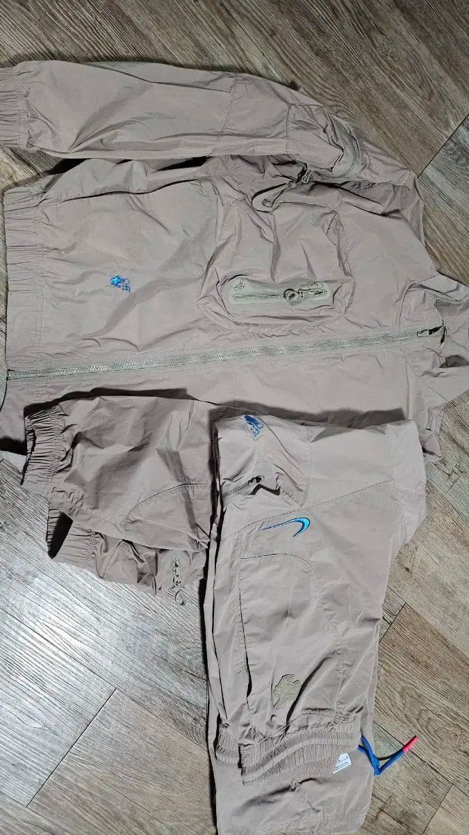 off white NIKE オフホワイト ナイキ トラックスーツxs Nike Off White