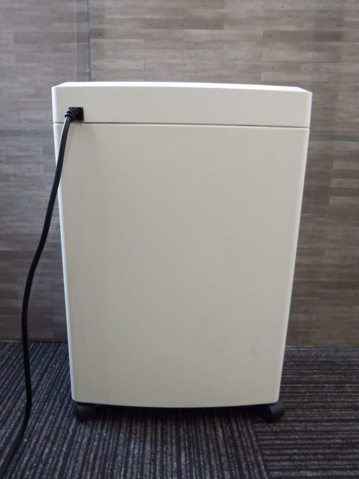 S0709 iCODIS シュレッダー Q6 電動 家庭用 コンパクト プラスチックカード SKLAD-KIRPICHA_RU