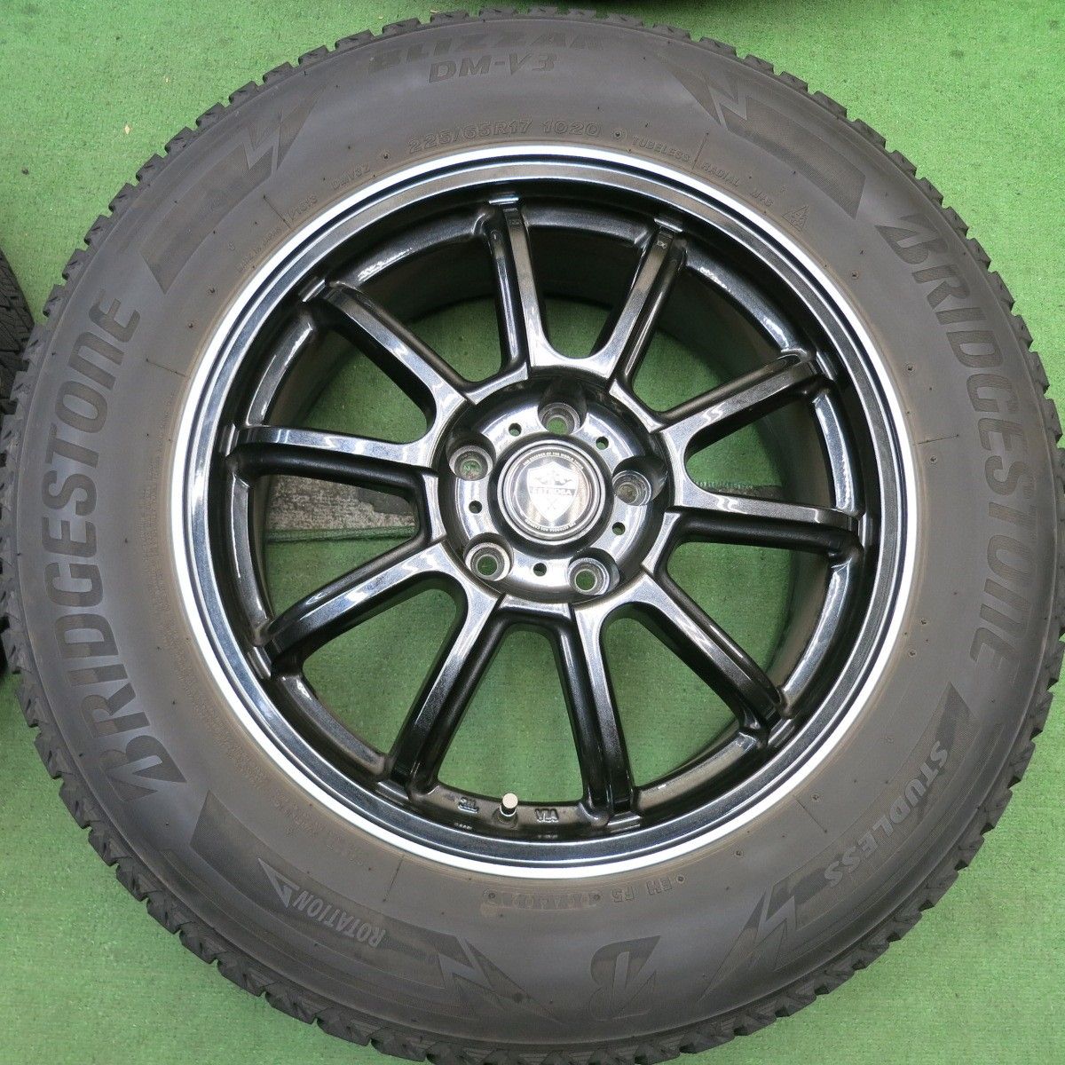 キレイ！21年スタッドレス 225/65R17 ブリヂストン ブリザック DM-V3 ESTROSA エステローザ 17インチ PCD114.3/5H5100501HAス