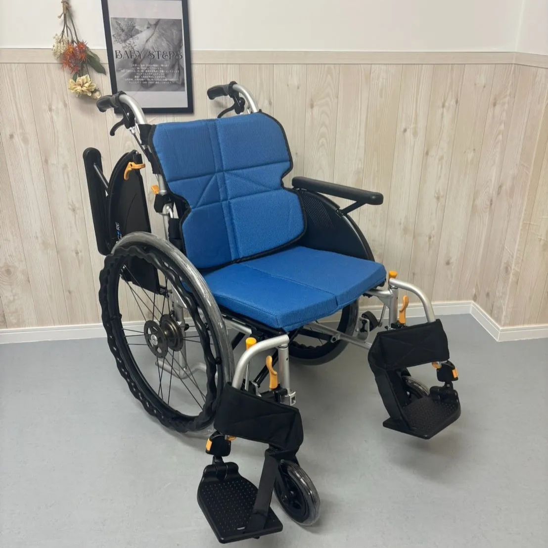アルミ製自走式車椅子