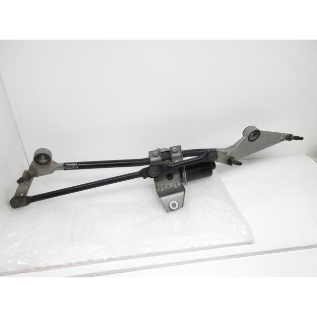 H25 ベンツ A180 W176 DBA - 176042 F ワイパー モーター A1769061900 175639 4380