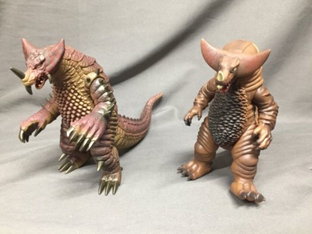 バンダイ ウルトラ怪獣シリーズ 古代怪獣ゴモラ-EXゴモラ セット