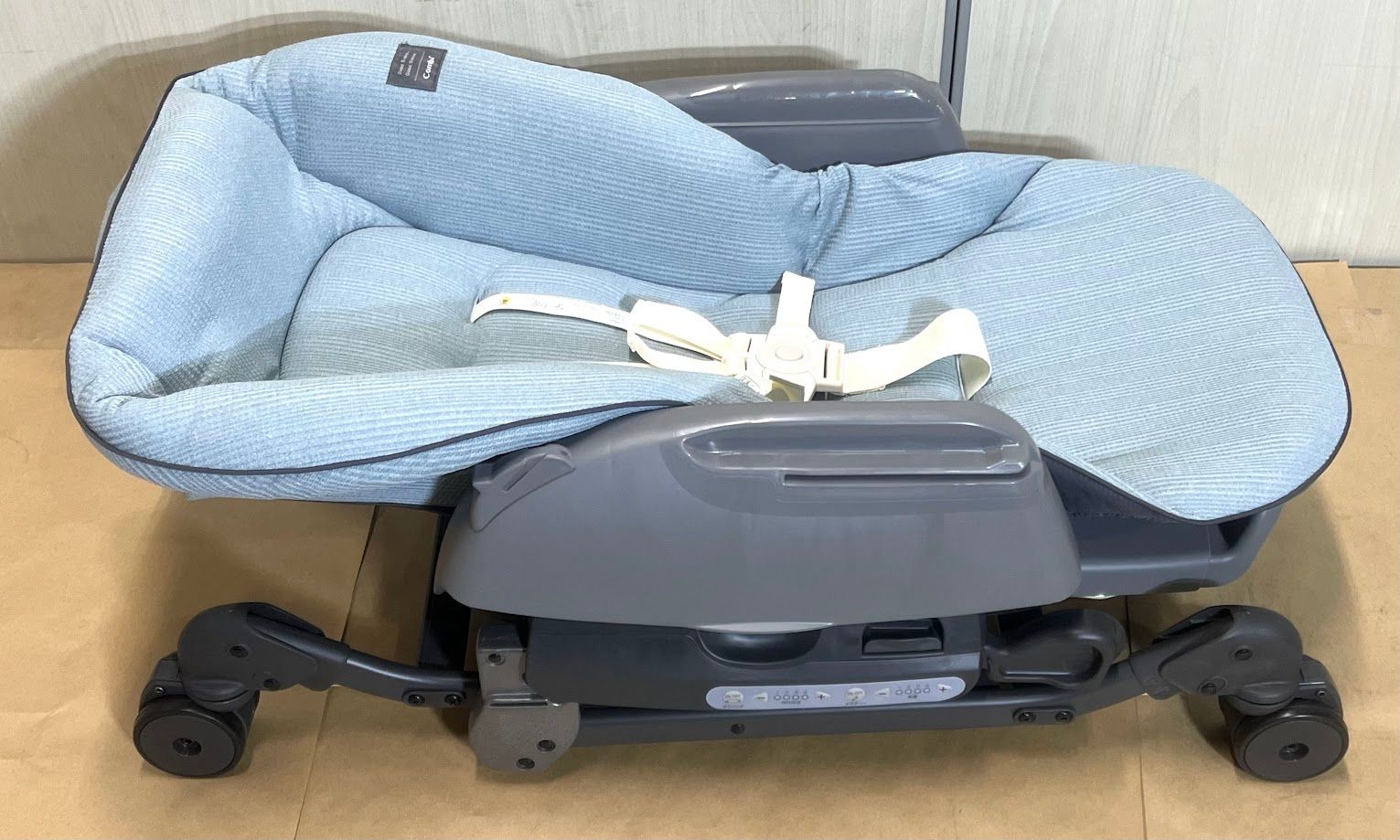 開封済み・未使用】コンビ 電動ハイローチェア ネムリラ AUTO