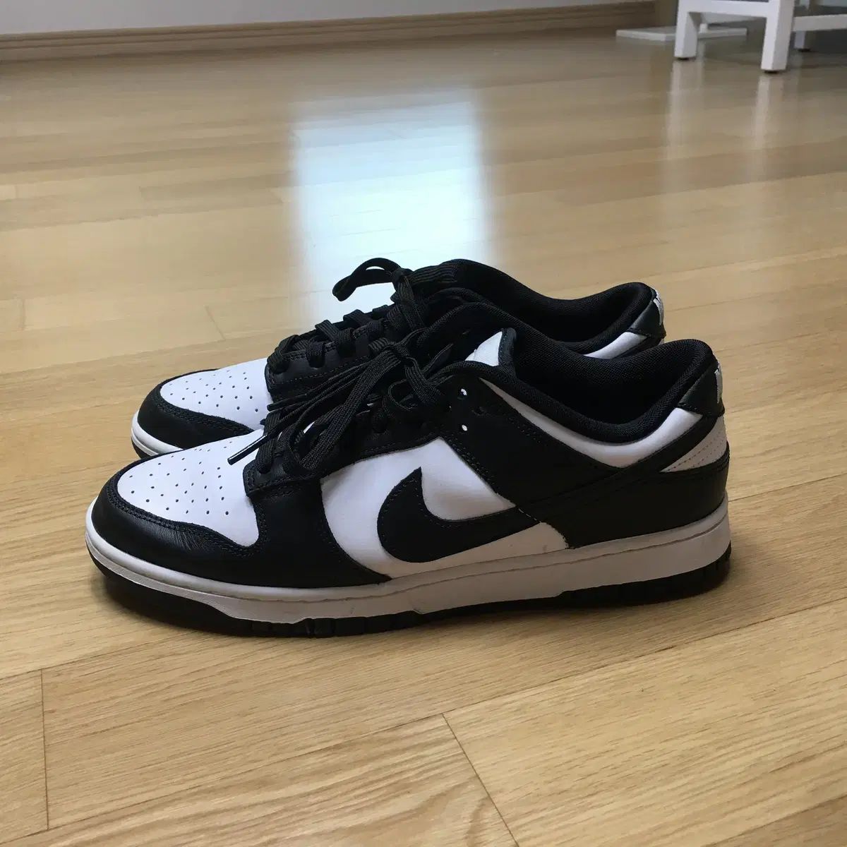 ナイキ 24 ダンク ロー ブラック アンド 白 290