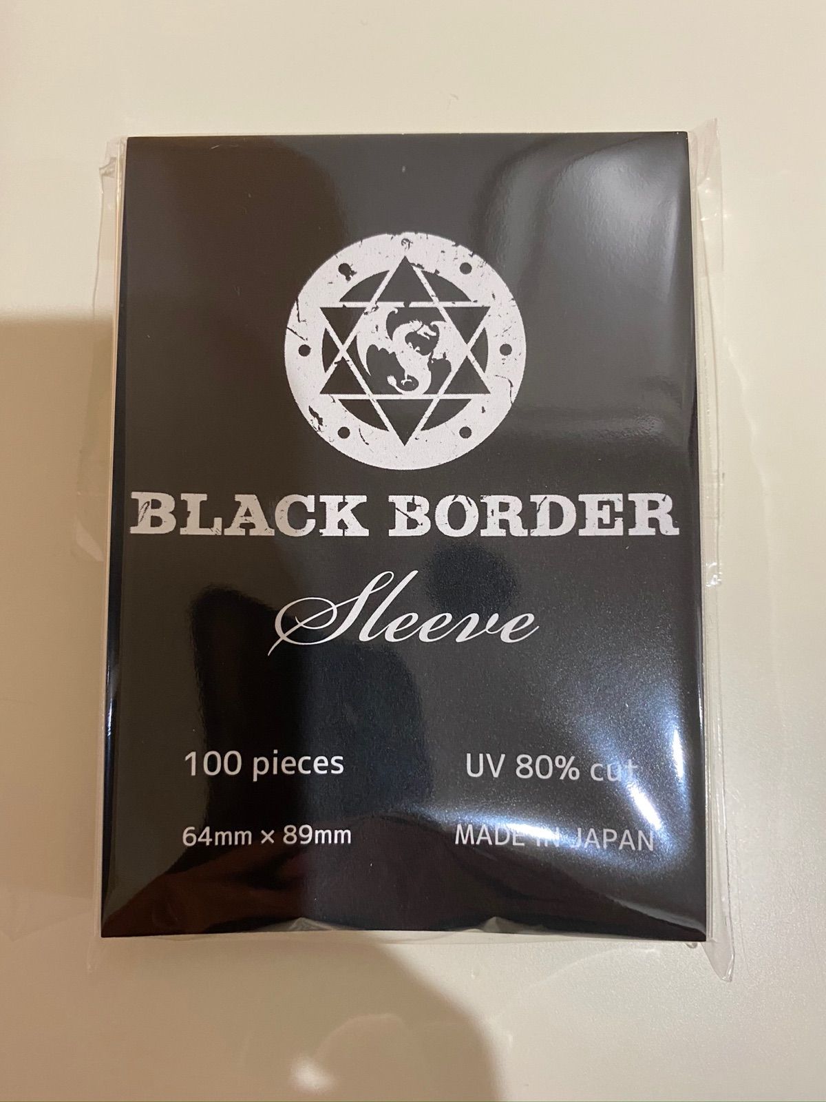 ブラックボーダー　UVカットスリーブ100枚入 ブラックボーダー UVカットスリーブ100枚入 - メルカリ