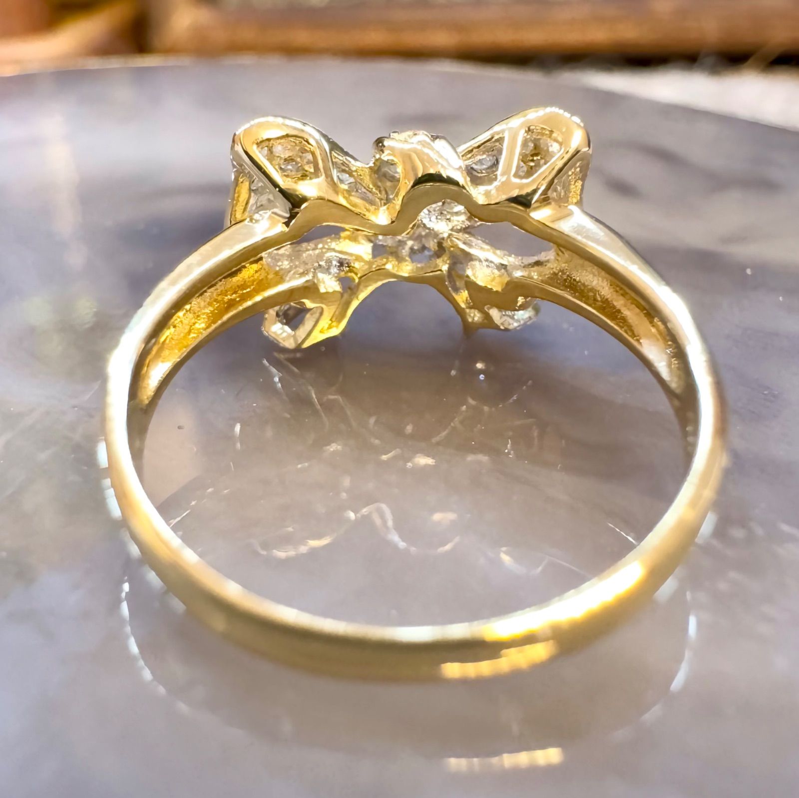 新品磨き済◇ポンテヴェキオ◇K18YG/WG*9号*リボンモチーフリング