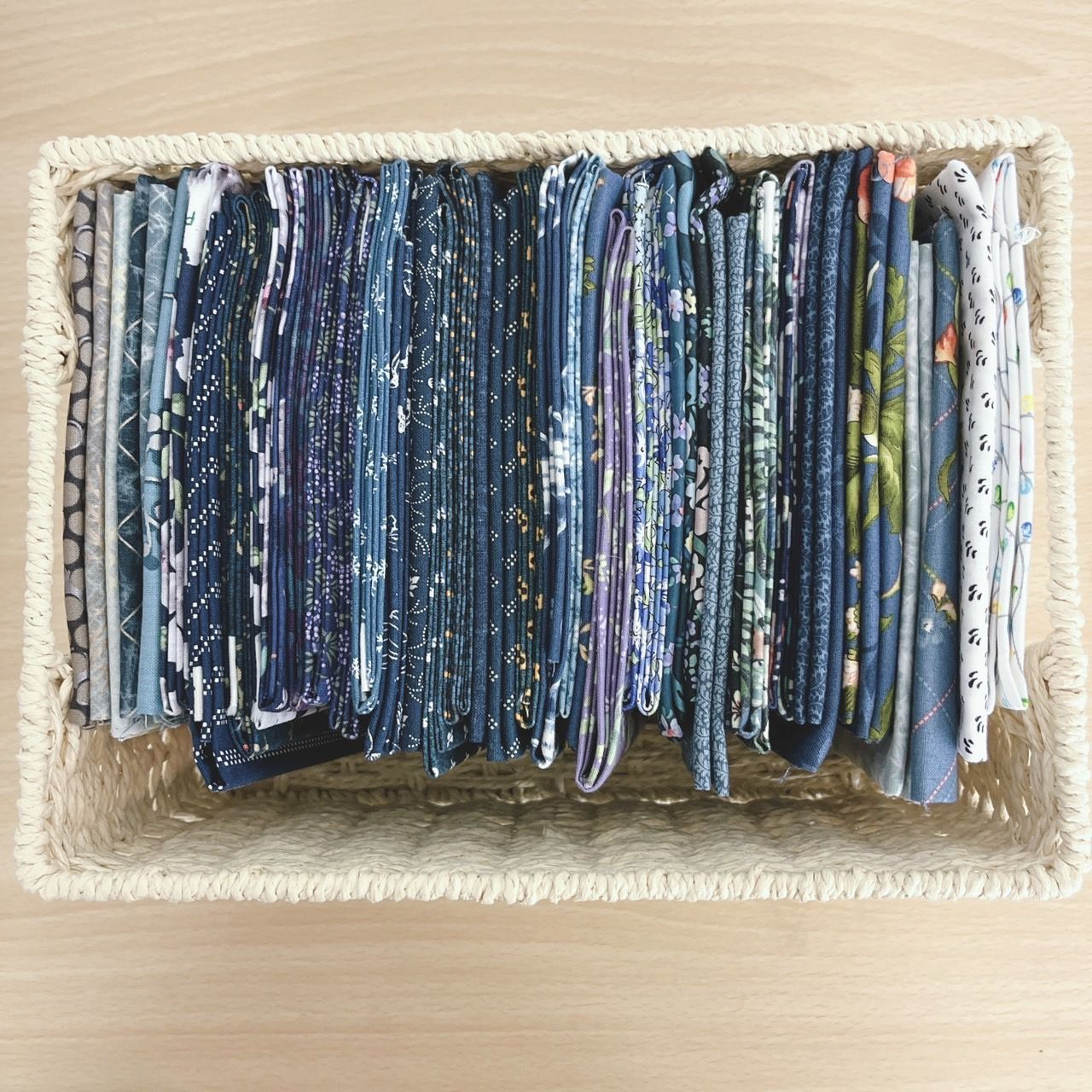 335 カットクロス　40枚　アメリカ直輸入生地　ブルー系　まとめ売り