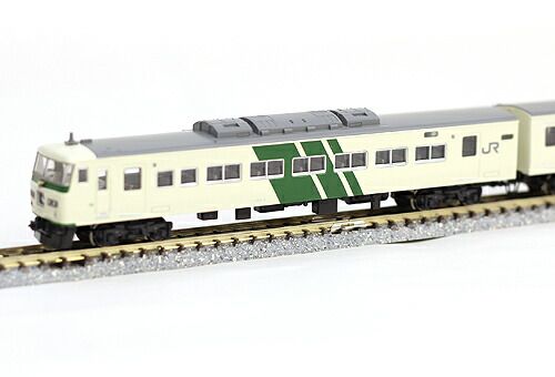KATO 185系C1編成リバイバル踊り子色 5両セット　10-1242 鉄道模型 :: KATO（カトー）_10-1240_15両 185系 A8.C1編成