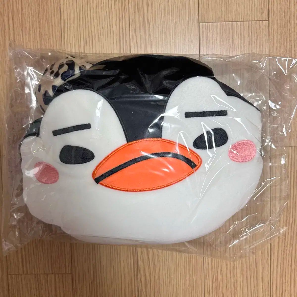 【限定品】 イ・ジュノ(LEE JUNHO) ペンペン PenPen ネックピロー ネック枕 アイドル