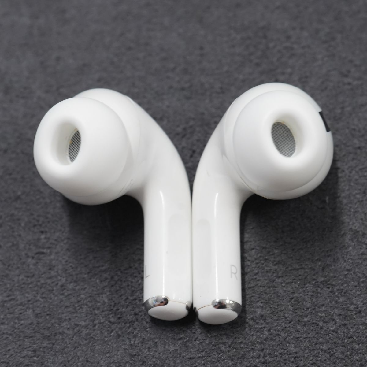 Apple AirPods Pro ワイヤレスイヤホン USED美品 第一世代 耐汗 耐水