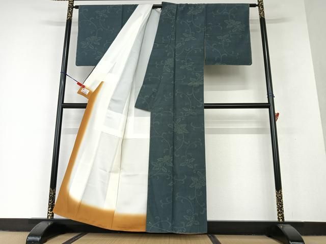 平和屋着物○結城紬 80亀甲 花唐草文 やまと誂製 正絹 逸品 未