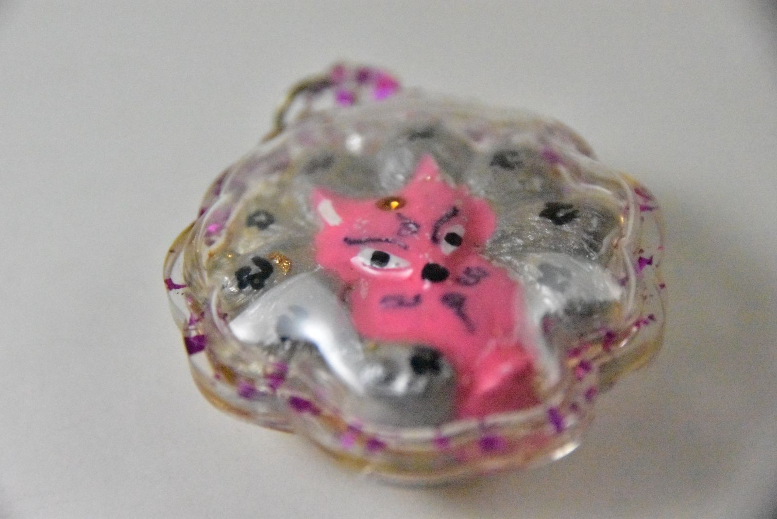 タイ呪物 呪符 ジンジョークカオハン 九尾の狐 プラクルアン ピンクの