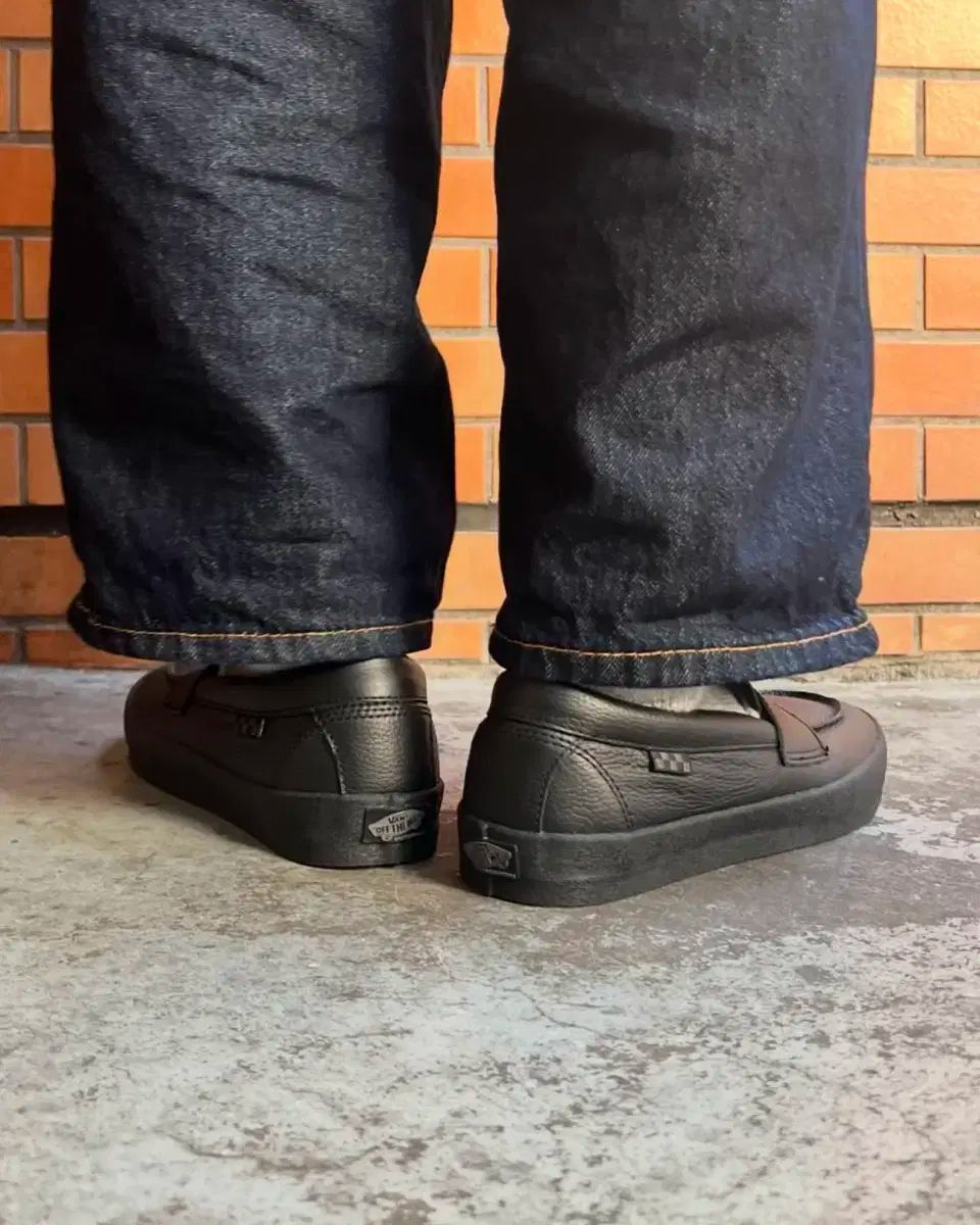 300 VANS