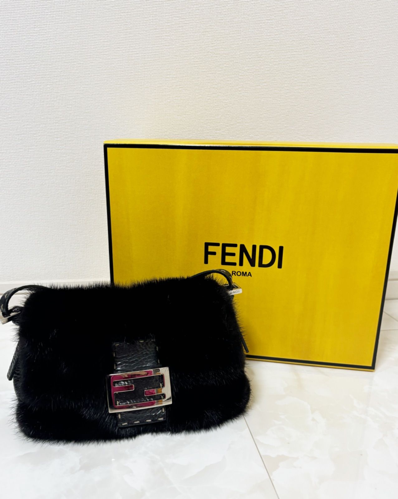 FENDI フェンディ セレリア マンマバケット ミンク ファー