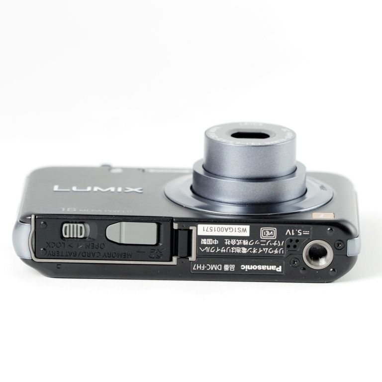 Panasonic LUMIX DMC-FH7 ブラック コンパクトデジタルカメラ