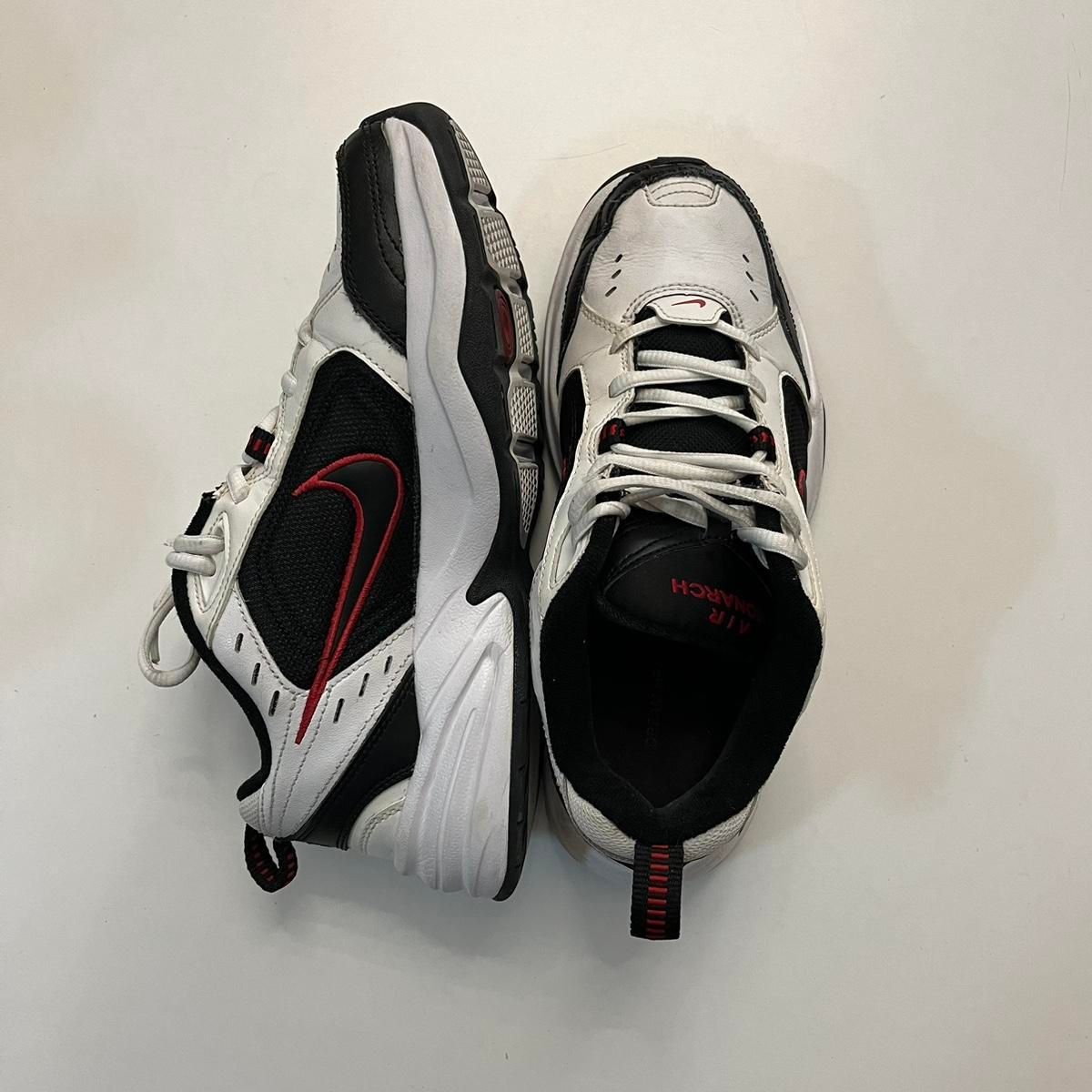 【雷市場（ポンジャン）商品韓国直送】NIKE(ナイキ) エアモナーク 4 白 黒 サイズ 240 出品