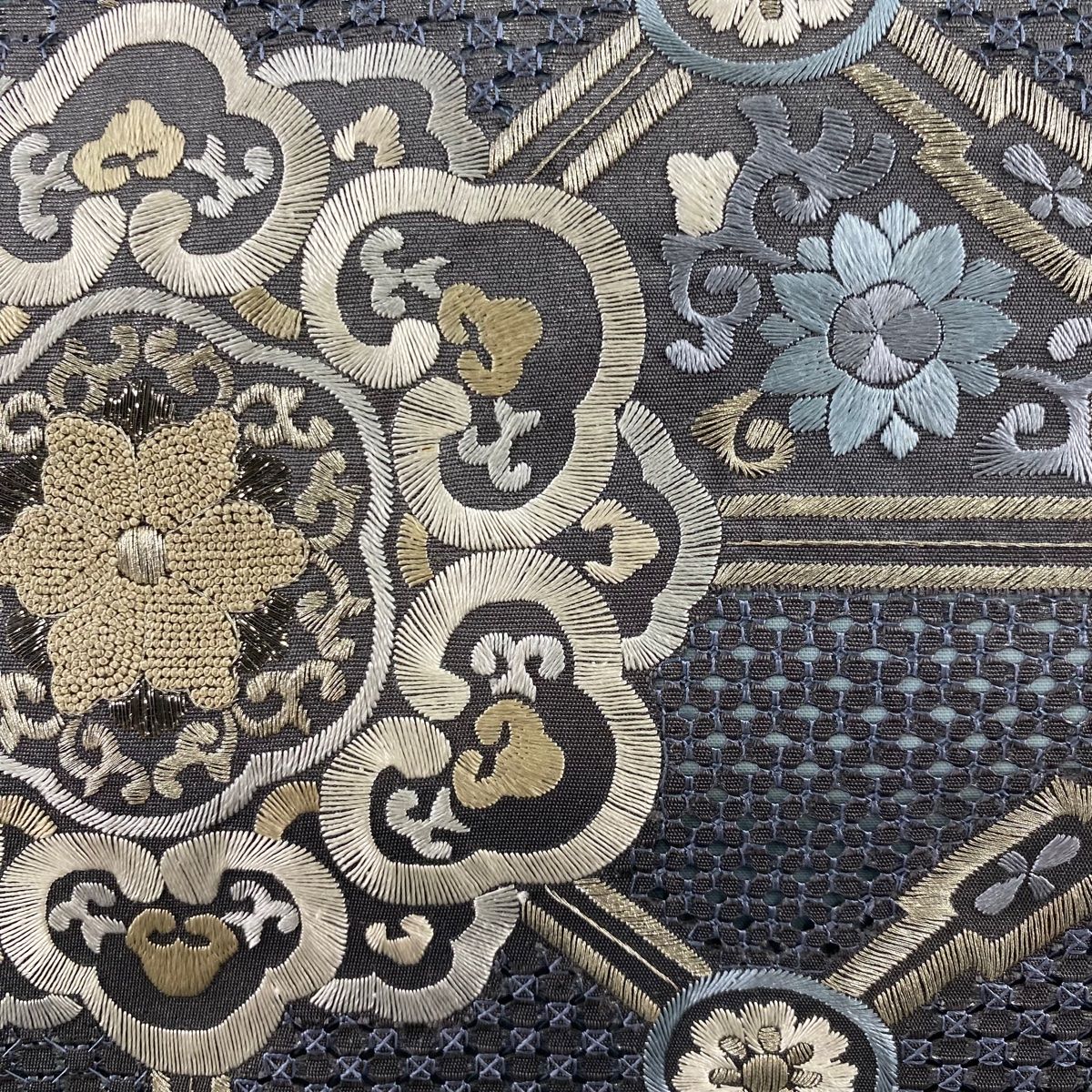 袋帯 華文 花唐草 刺繍 銀糸 青灰色 六通 正絹