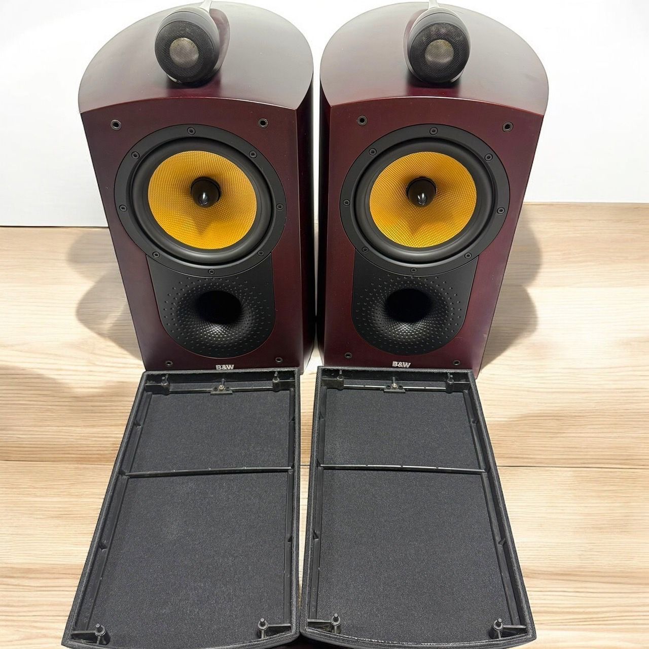 ☆送料無料 美品 Bowers & Wilkins バウワース・アンド・ウィルキンス