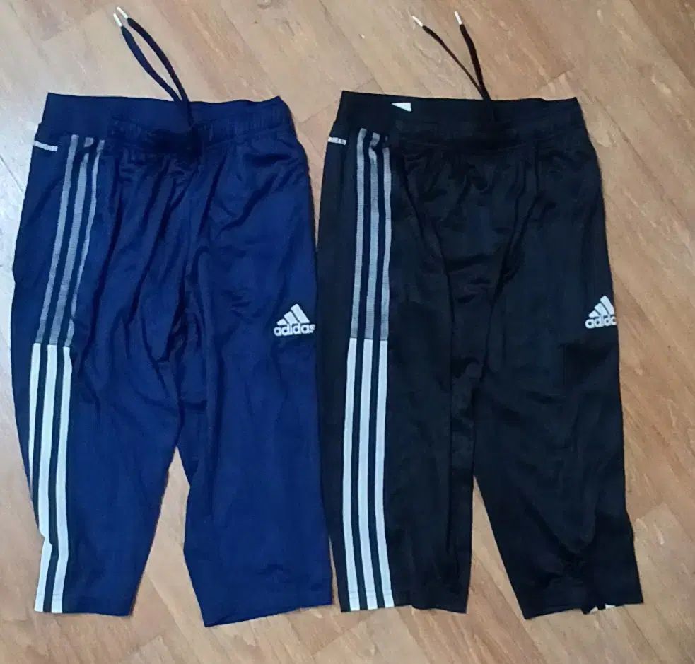 adidas アディダス