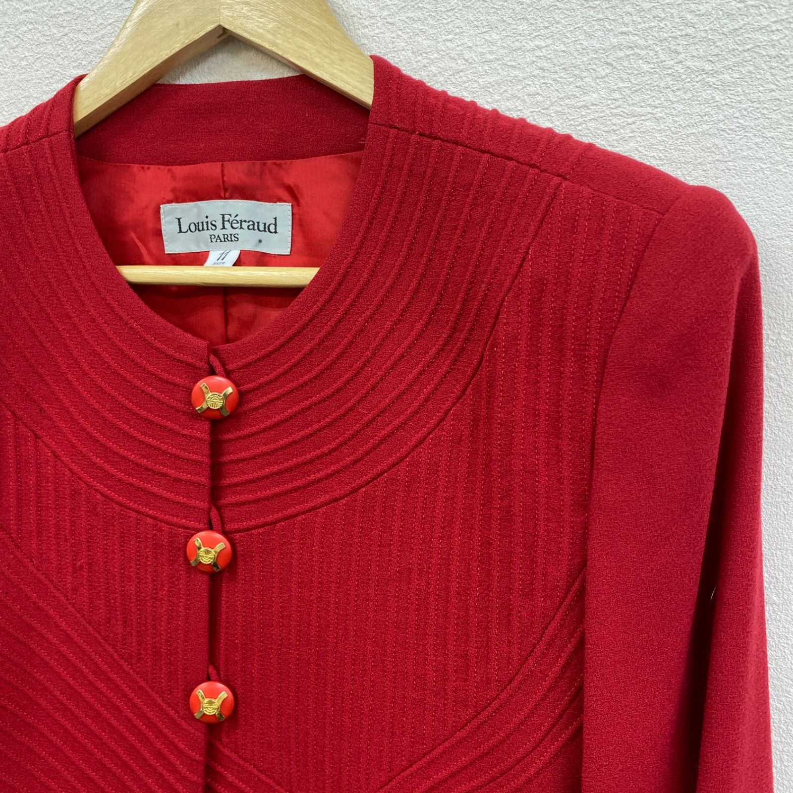 Louis Feraud ルイフェロー 肩パッド入り テーラードジャケット