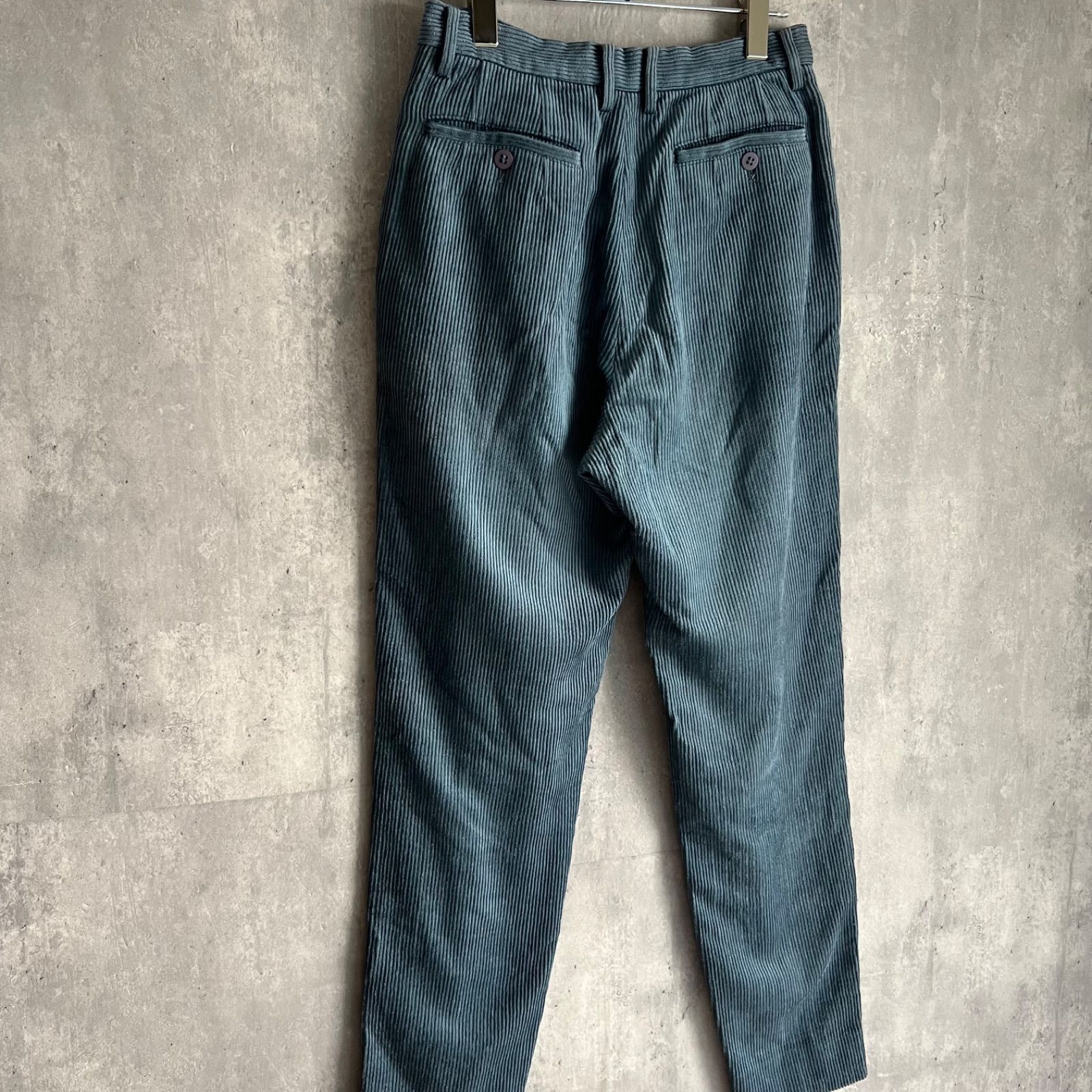 コーデュロイパンツ