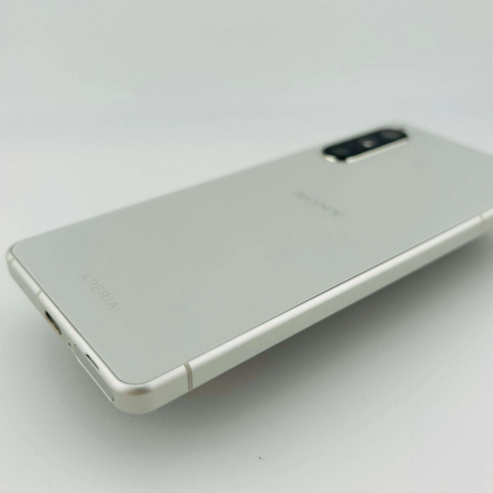 美品 バッテリー良好 Xperia5Ⅳ A204SO 128GB エクリュホワイト SIM 