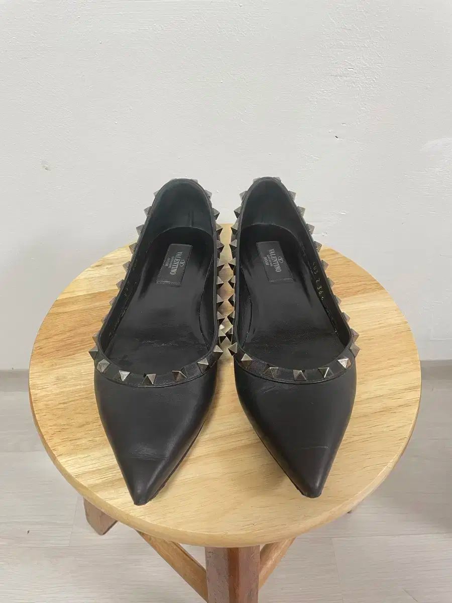 VALENTINO ヴァレンティノ ロックスタッズ フラット シューズ 235