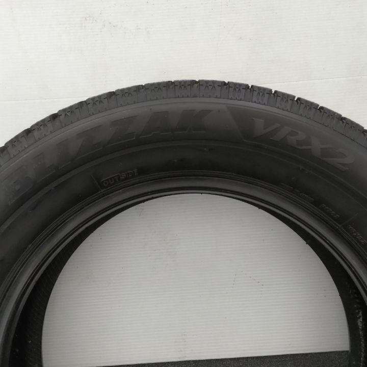 スタッドレスタイヤ