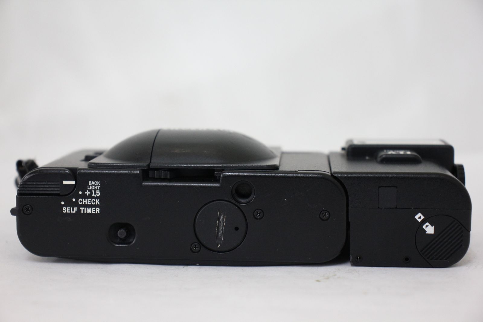 F2.8 コンパクトカメラ