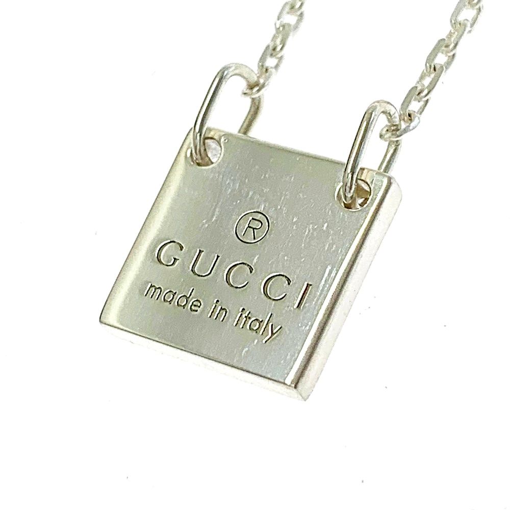 中古】【箱付き】 GUCCI グッチ シルバー ロゴ スクエアプレート