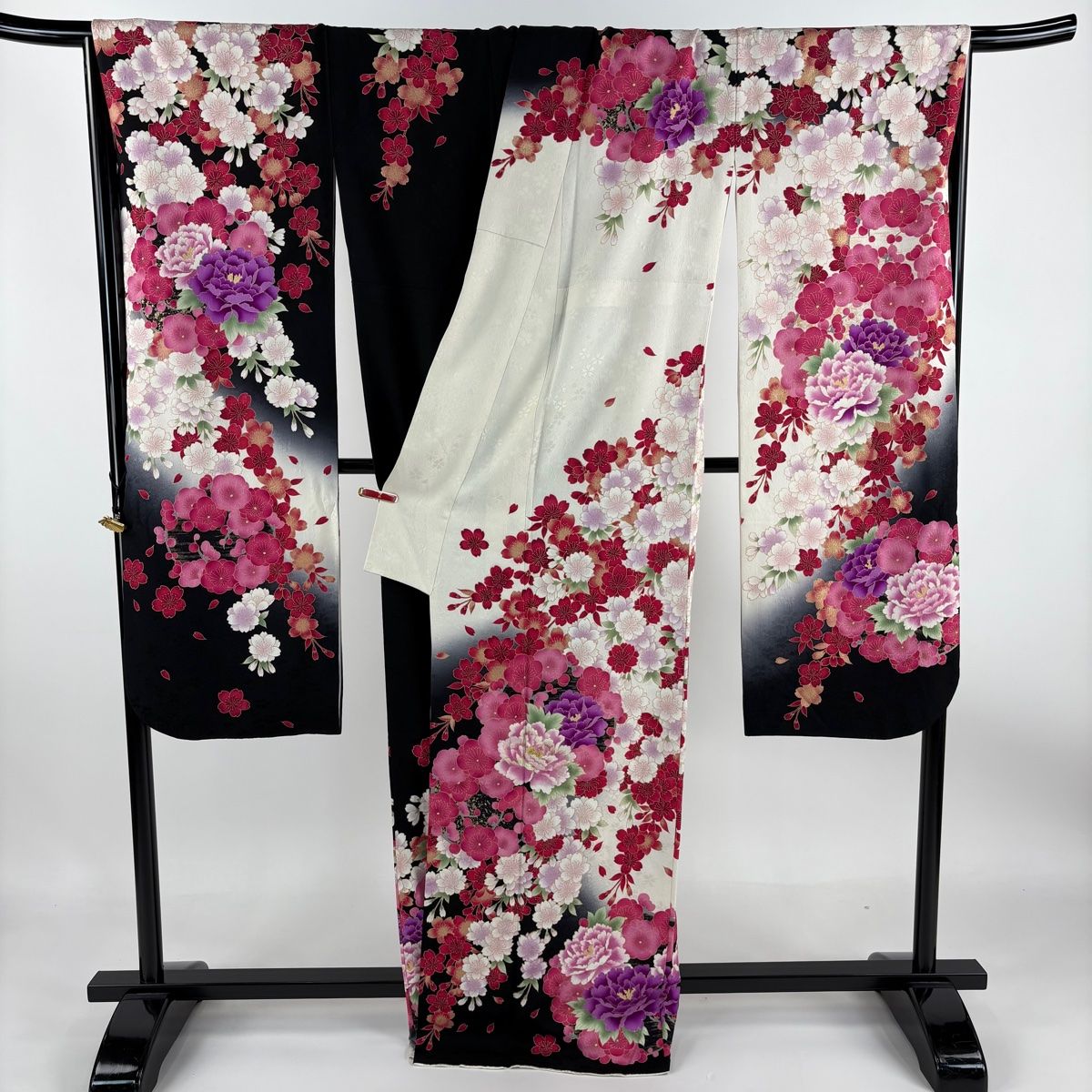 振袖 身丈170cm 裄丈67cm M 袷 桜 牡丹 箔 金彩 クリーム 正絹