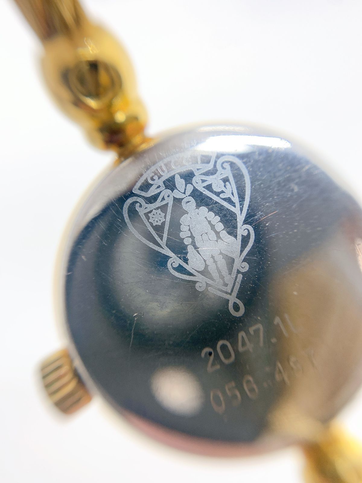 GUCCI/グッチ バングルウォッチ ワイヤーブレス シェリーライン文字盤