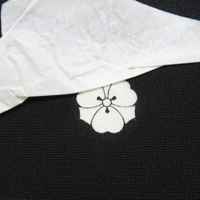 黒留袖 着物 中古 正絹 袷 紋付 五つ紋 相良刺繍 作家物 落款 花