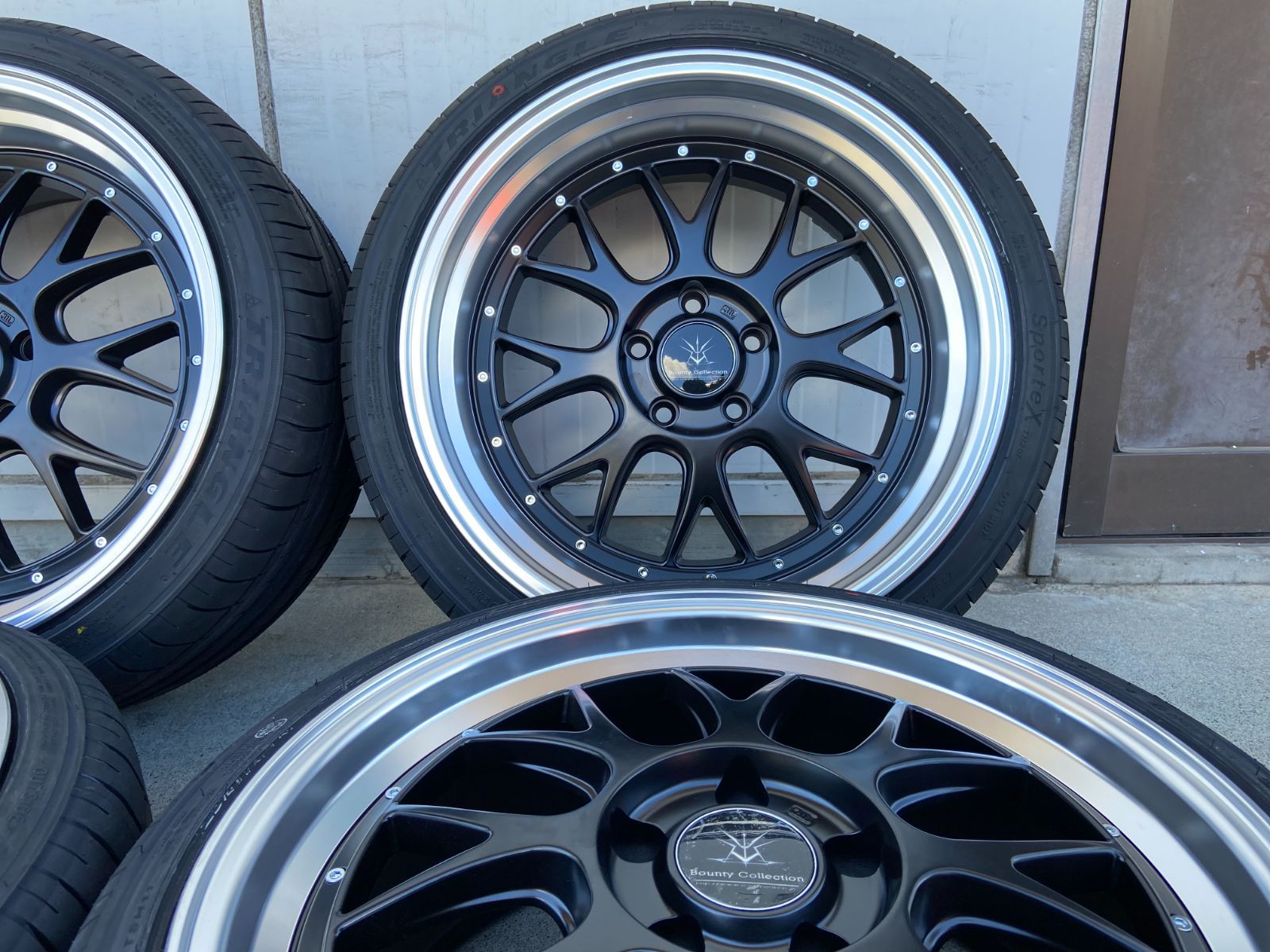 スタッフオススメ！！ 245/40R19 深リム アルファード ヴェル