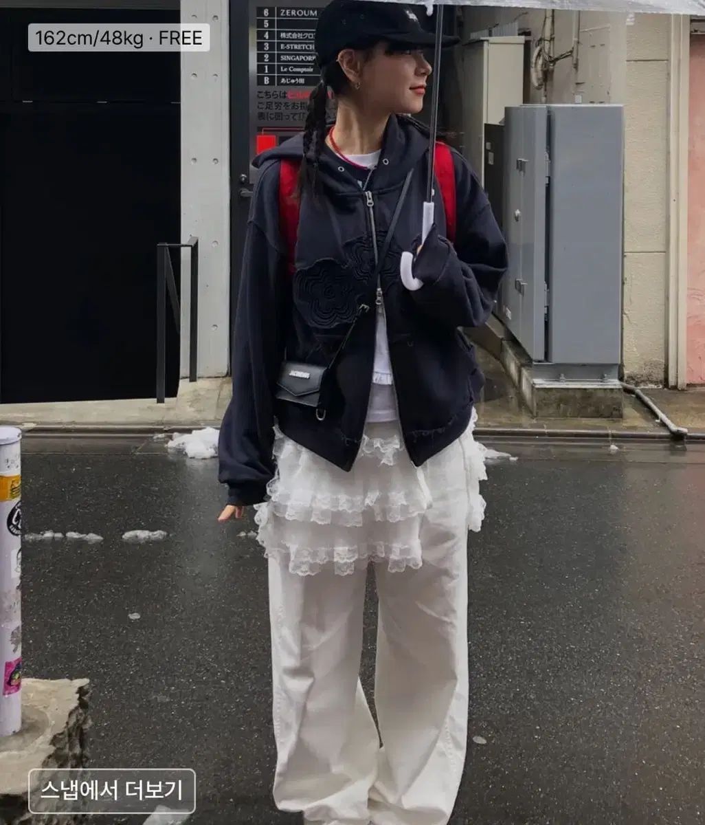 ジップアップパーカー
