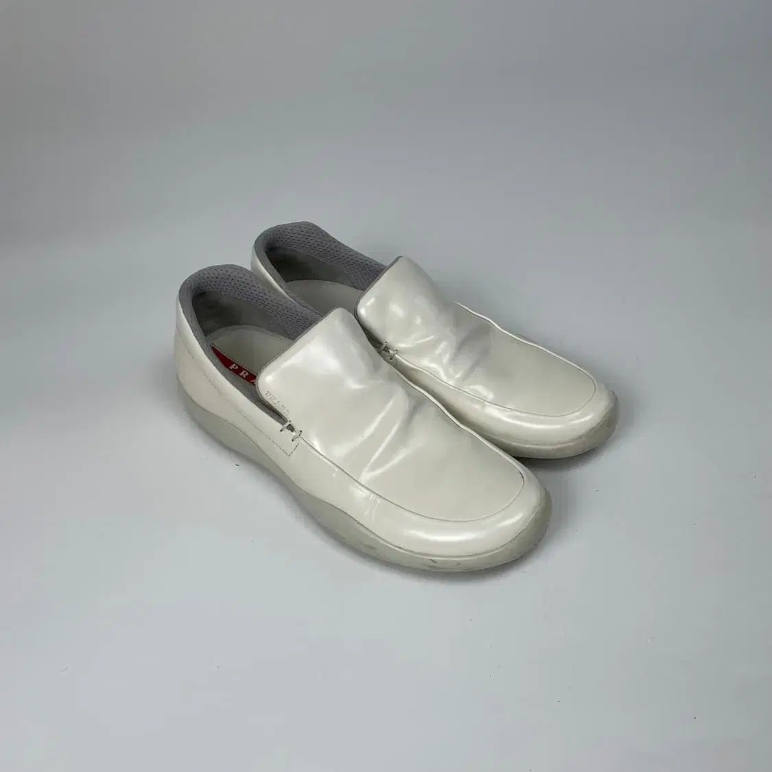 PRADA プラダ