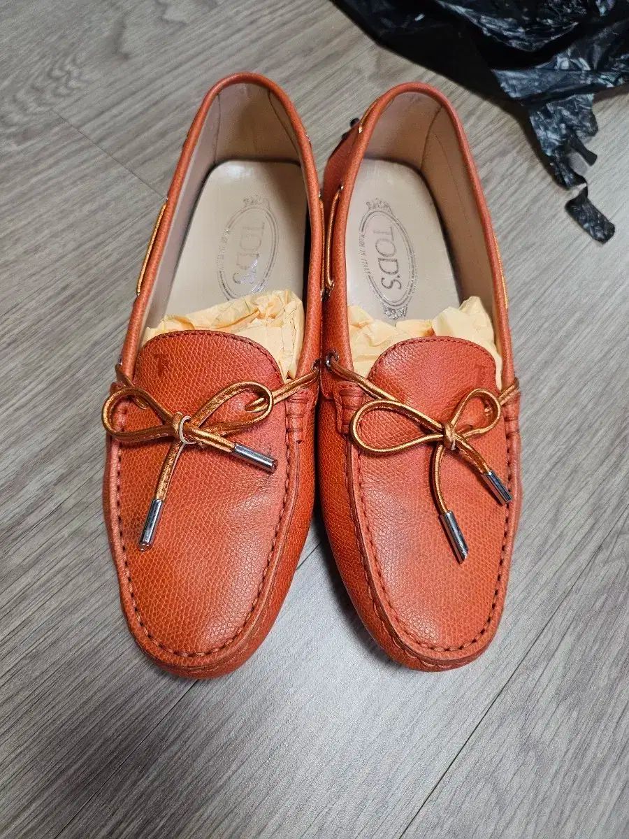 TOD S トッズ ドライビングシューズ