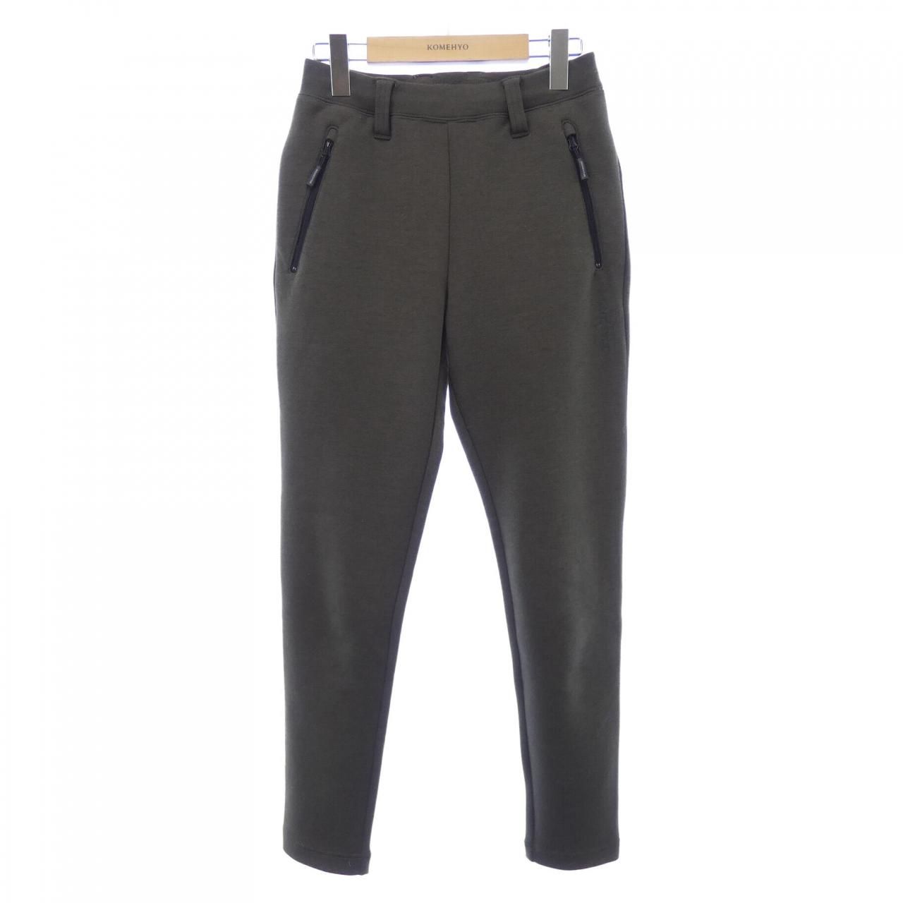 アクアスキュータム Aquascutum パンツ