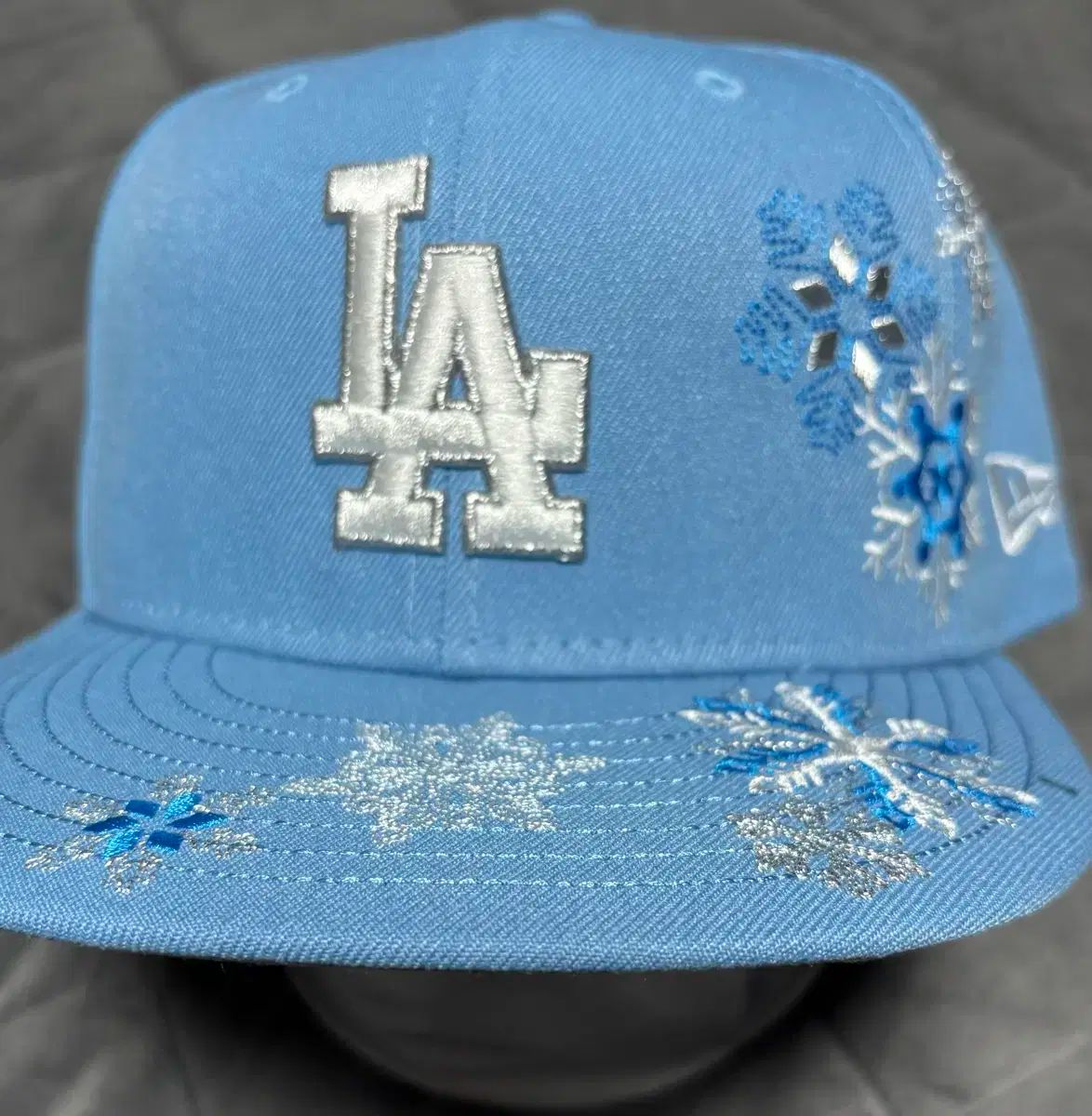 NEWERA ） LA ドジャーズ 冬 限られた 帽子