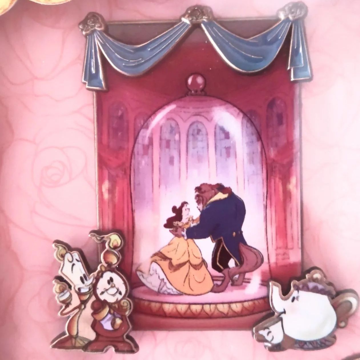 Disney『美女と野獣 』ピンバッジ3個ボックス入り❣30th