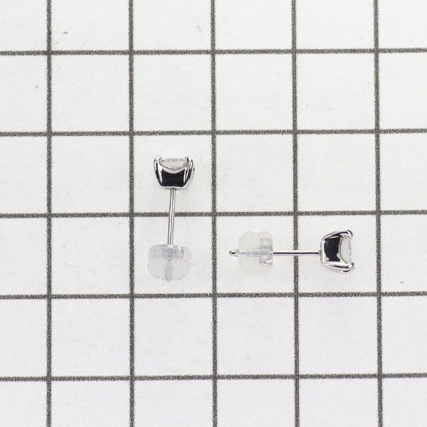 ピアス 0.651ct