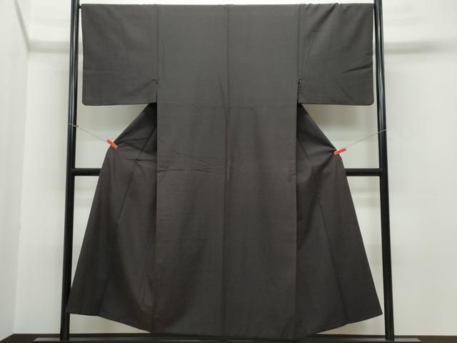 平和屋着物●男性　紬　色無地　鉄黒色　正絹　逸品　CAAR8395vf 平和屋着物○男性 紬 色無地 鉄黒色 正絹 逸品 CAAR8395vf - メルカリ