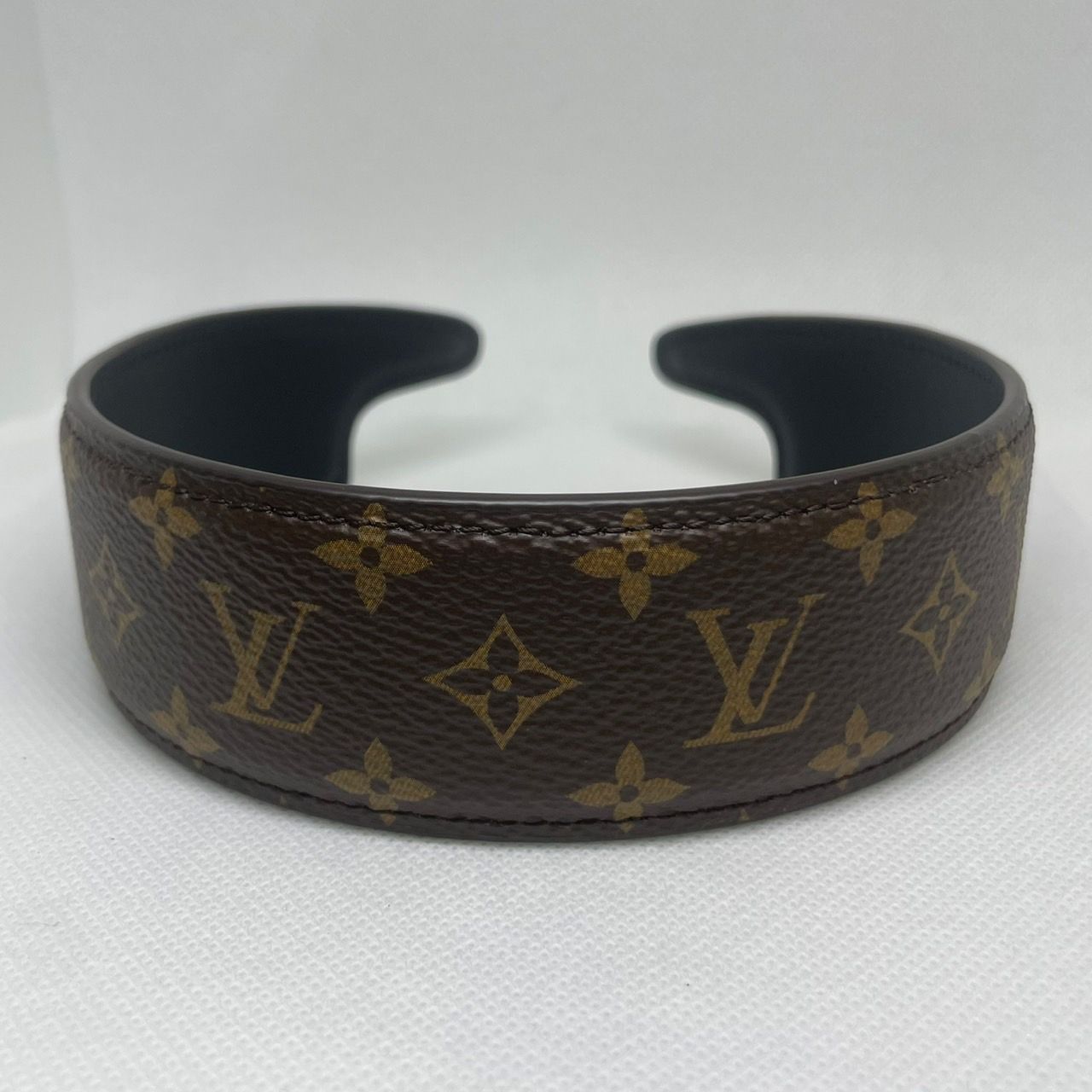 美品 LOUIS VUITTON カチューシャ モノグラム M94557 LOUIS VUITTON】カチューシャ モノグラム M94557