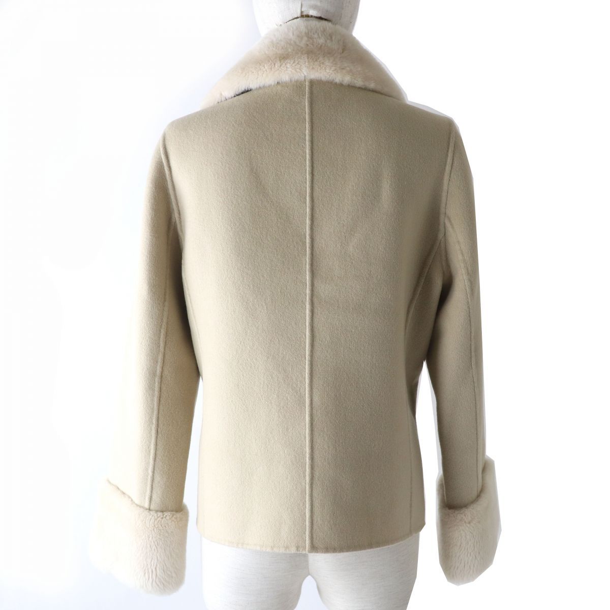 良品△正規品 FOXEY フォクシー 24834 ヌートリアファー・ロゴボタン付 