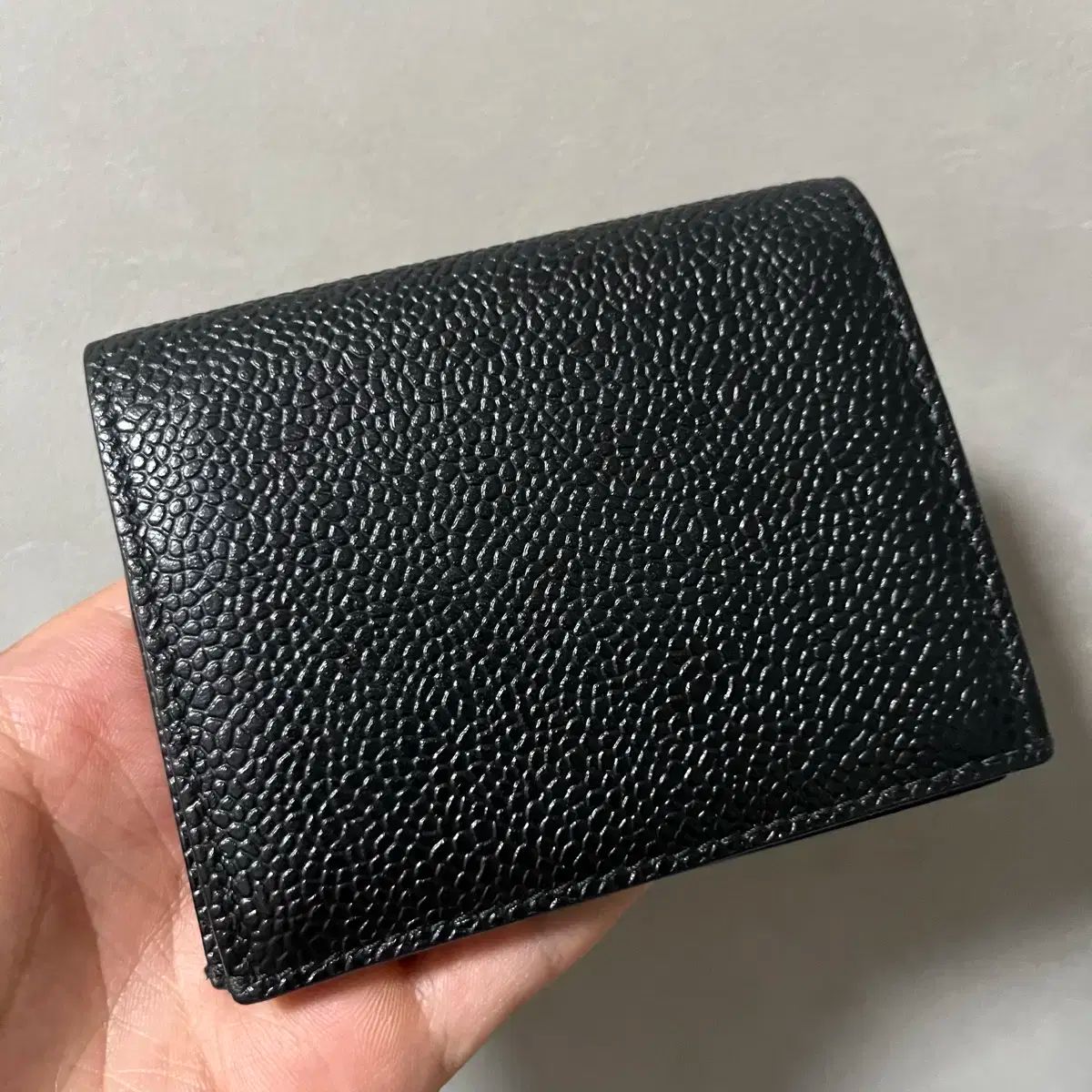 THOM BROWNE/正規品/関税送料込み ロゴ カード財布 ほぼ新品 Thom Browne(トム ブラウン) カードウォレット - メルカリ