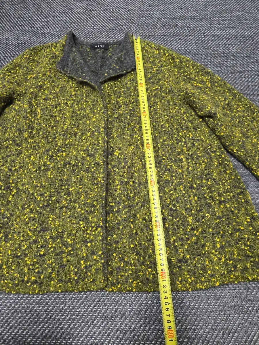 ニットカーディガン