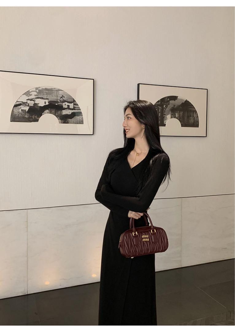 春コーデ Vネックタイトニットロングワンピース